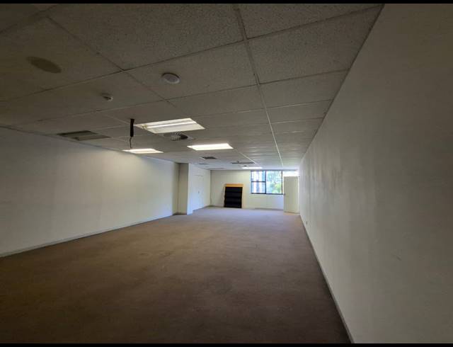 100M² OFFICE TO LET IN ROSEBANK